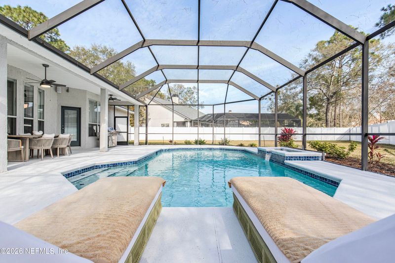 425 Huckleberry Trl, St Johns, FL 32259