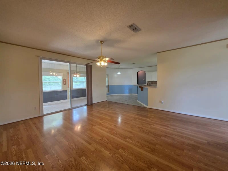 4251 Woodley Creek Rd, Jacksonville, FL 32218
