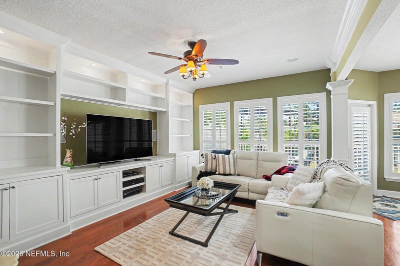 4256 Studio Park Ave, Jacksonville, FL 32216