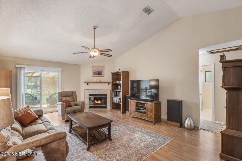 426 Harvest Bend Dr, Fleming Island, FL 32003