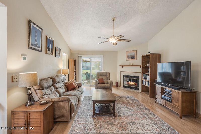 426 Harvest Bend Dr, Fleming Island, FL 32003