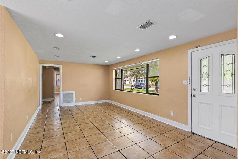 4263 Springwood Rd, Jacksonville, FL 32207
