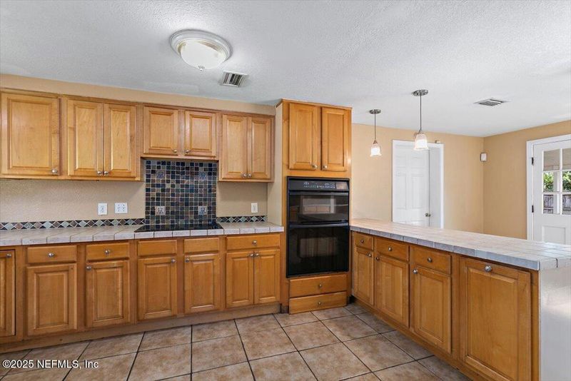 4263 Springwood Rd, Jacksonville, FL 32207