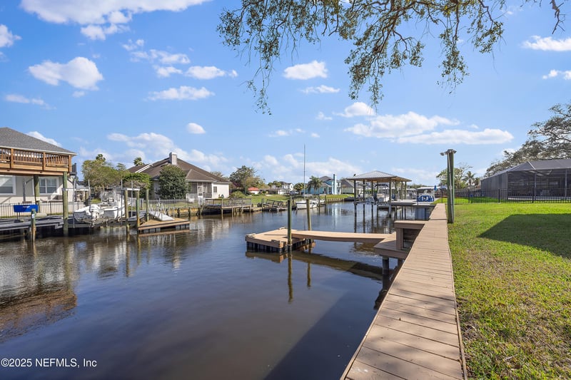 4263 Tideview Dr, Jacksonville, FL 32250