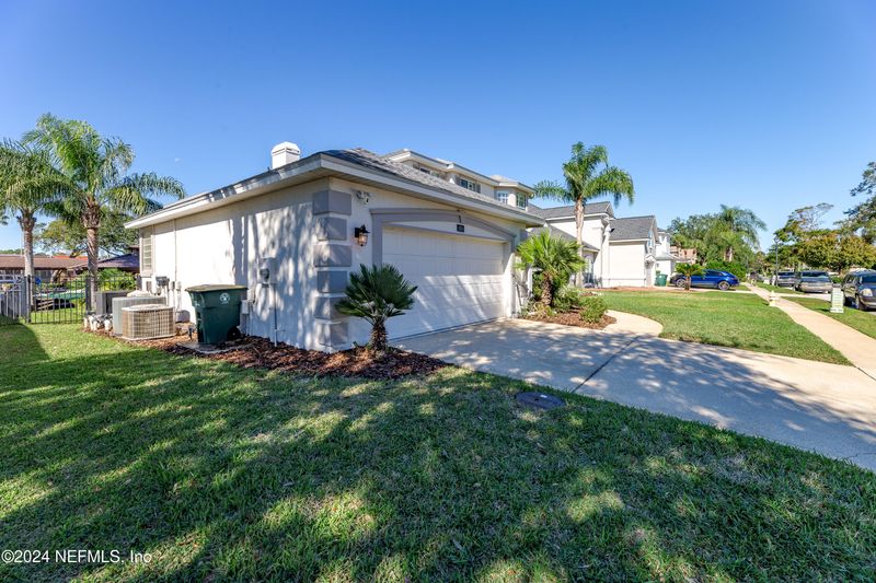 4264 Tradewinds Dr, Jacksonville, FL 32250