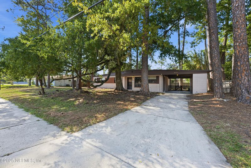 4266 Springwood Rd W, Jacksonville, FL 32207