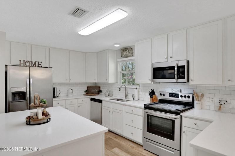 4268 Chokeberry Rd, Middleburg, FL 32068