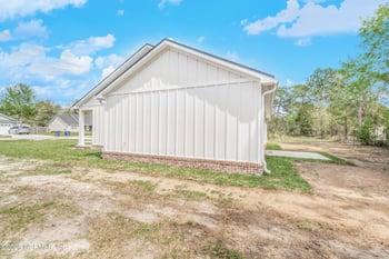4298 Wolfe Dr, Macclenny, FL 32063