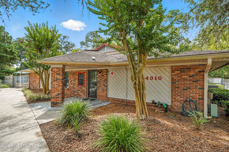 4310 Barkoskie Rd, Jacksonville, FL 32258
