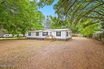 4318 Deerfield Cir W, Macclenny, FL 32063