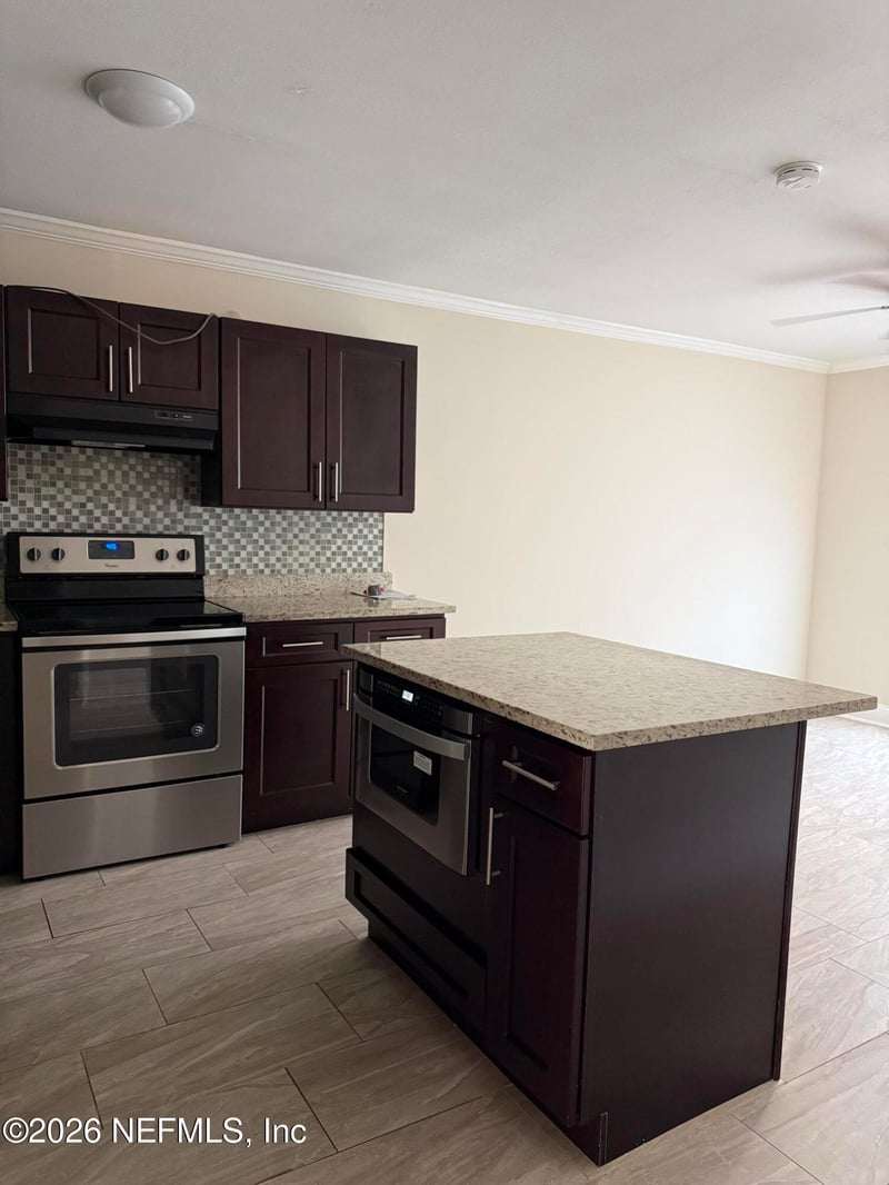 4321 Plaza Gate Ln S #202, Jacksonville, FL 32217