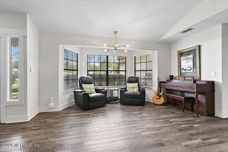 4321 Whispering Inlet Dr, Jacksonville, FL 32277
