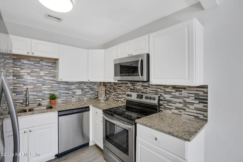 4325 Plaza Gate Ln S #201, Jacksonville, FL 32217