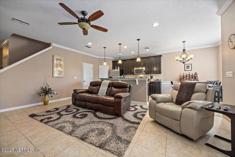 433 Walnut Dr, Jacksonville, FL 32259