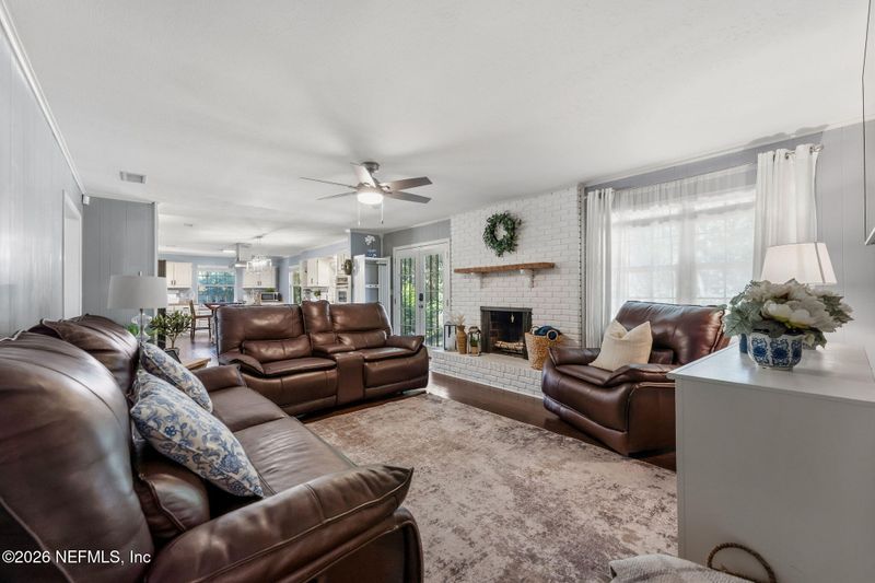 4334 Monument Rd, Jacksonville, FL 32225