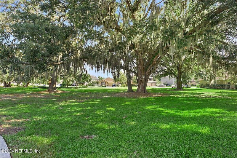 434 Heritage Oaks Dr, St Johns, FL 32259