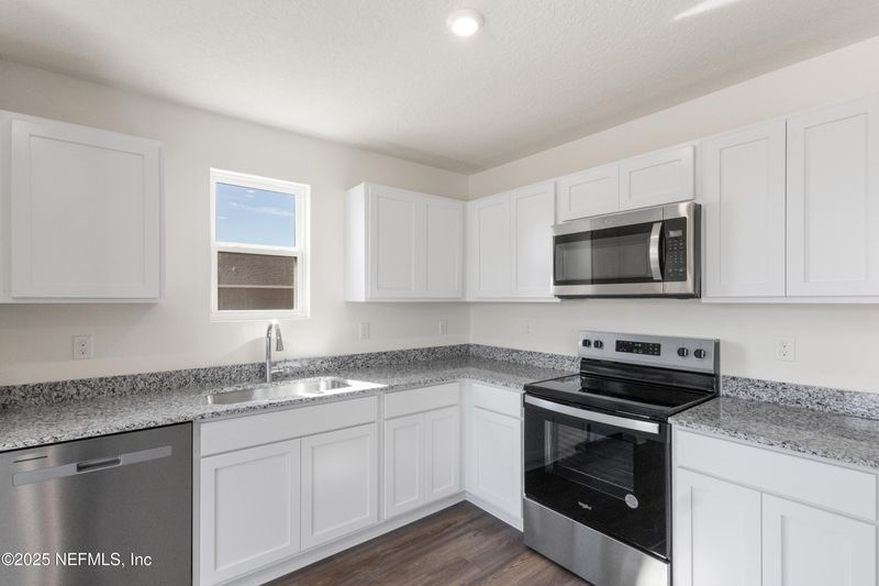 4345 Benedict St, Hastings, FL 32145
