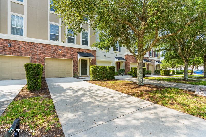 4372 Ellipse Dr, Jacksonville, FL 32246
