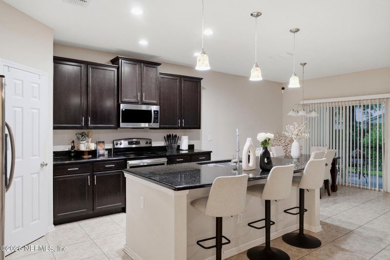 438 Auburn Oaks Rd E, Jacksonville, FL 32218