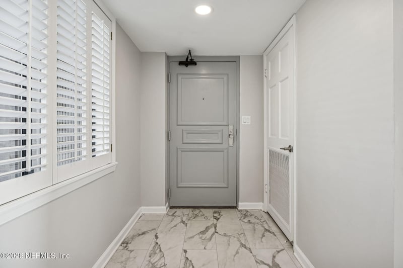 4401 Lakeside Dr #804, Jacksonville, FL 32210