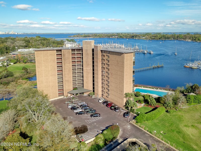 4401 Lakeside Dr #903, Jacksonville, FL 32210