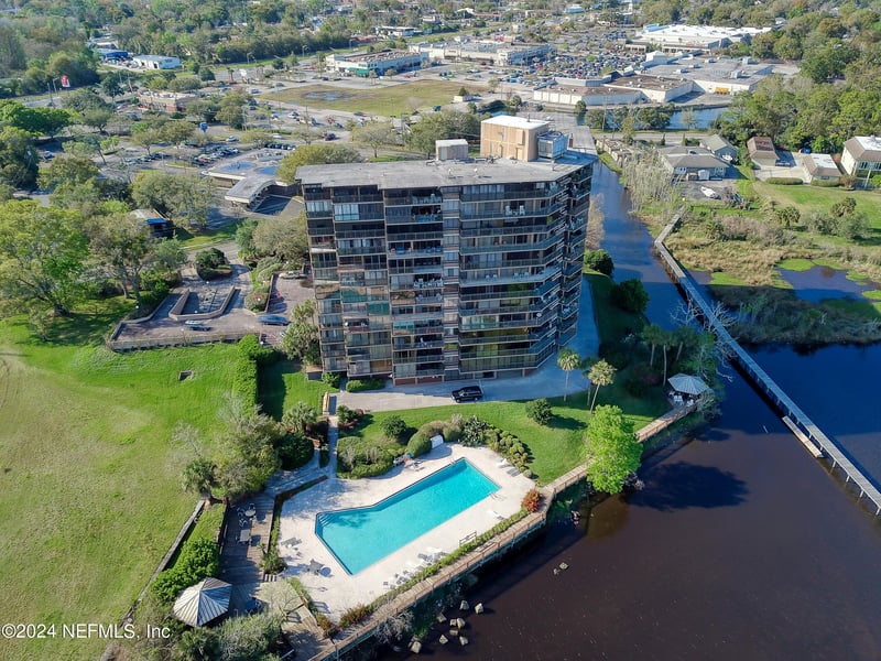 4401 Lakeside Dr #903, Jacksonville, FL 32210