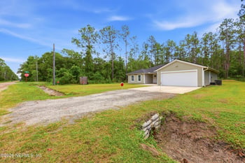 4405 Susan St, Hastings, FL 32145