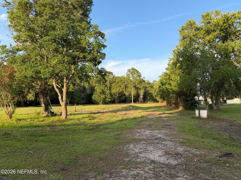 44052 Woodland Ct, Callahan, FL 32011