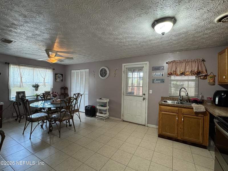 4434 Harbor View Dr, Jacksonville, FL 32208