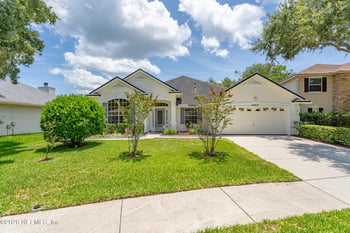 4444 Summer Walk Ct, Jacksonville, FL 32258