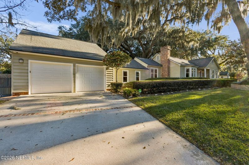 4445 Mcgirts Blvd, Jacksonville, FL 32210