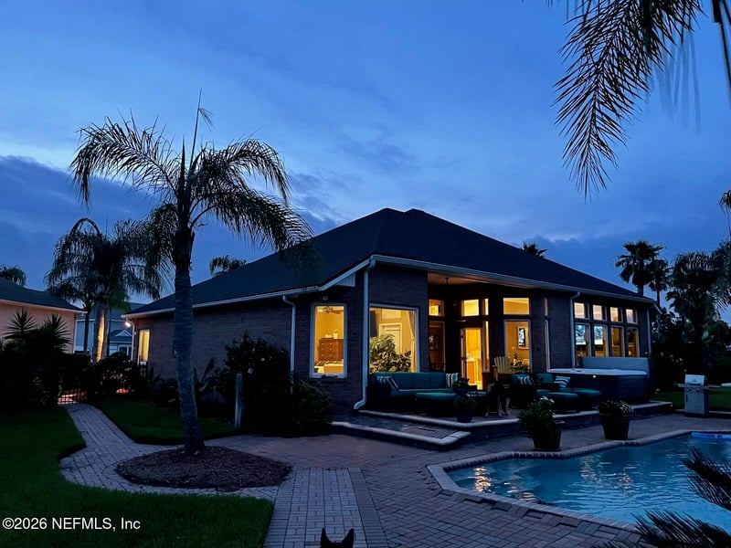 4449 Seabreeze Dr, Jacksonville, FL 32250
