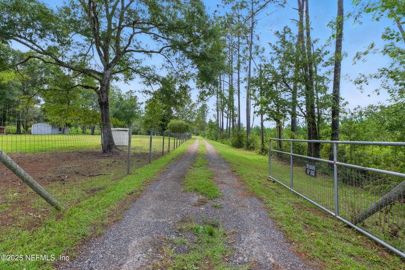44586 Maplewood Ct, Callahan, FL 32011