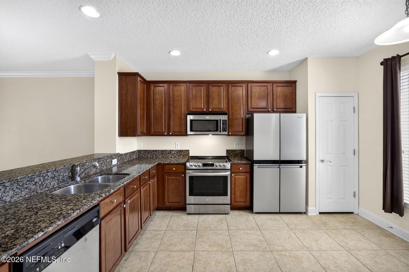 4460 Congressional Dr, Jacksonville, FL 32246