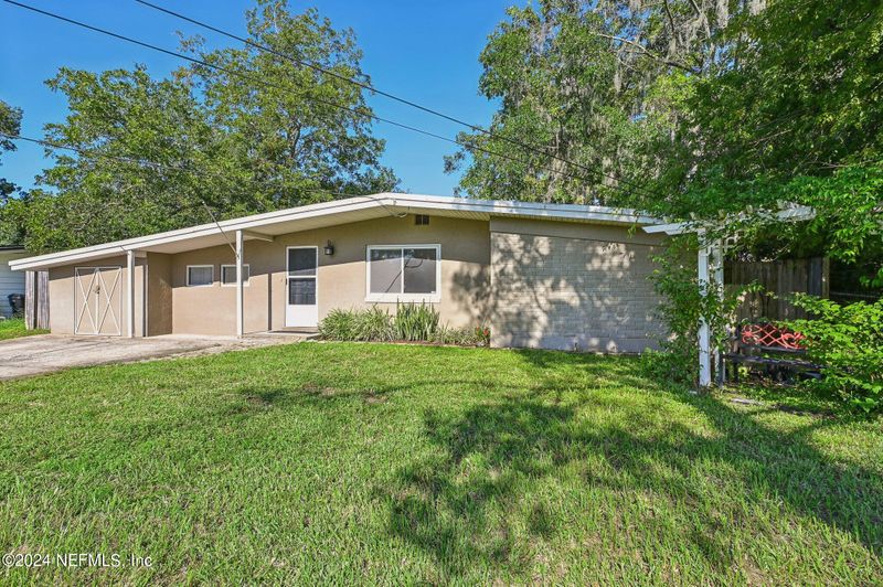 447 Ameca Ave, Orange Park, FL 32073