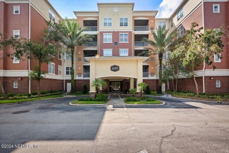 4480 Deerwood Lake Pw #654, Jacksonville, FL 32216