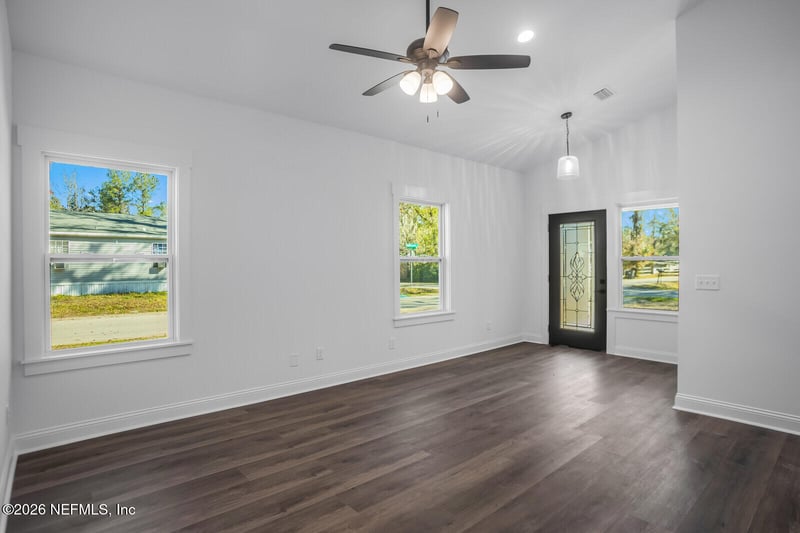 45055 Luther St, Callahan, FL 32011