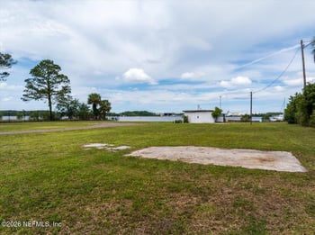 451 Trout River Dr, Jacksonville, FL 32208