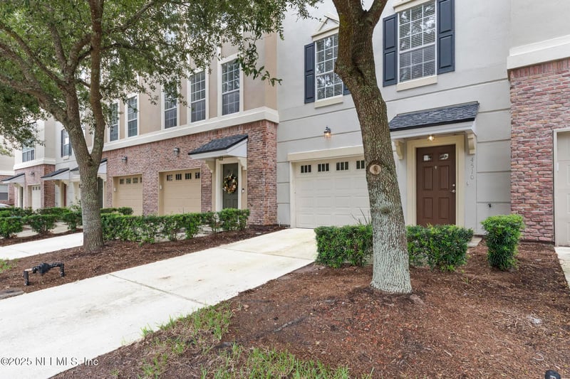 4510 Congressional Dr, Jacksonville, FL 32246