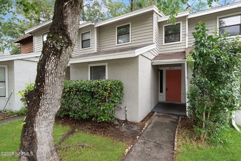4517 Melissa Ct W, Jacksonville, FL 32210