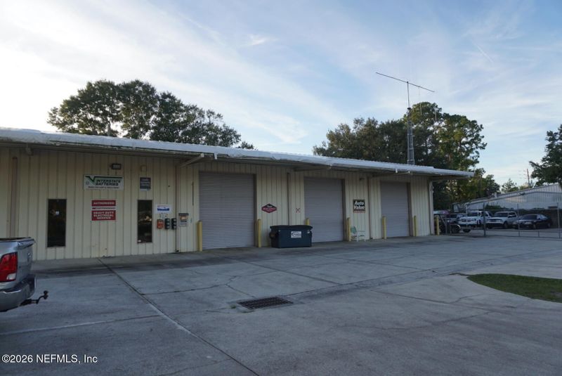 4521 Sunbeam Rd, Jacksonville, FL 32257