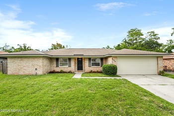 4526 Clam Shell Dr, Jacksonville, FL 32218
