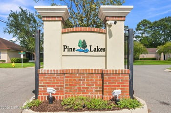 454 Northside Dr S, Jacksonville, FL 32218