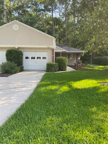 4545 Middleton Park Cir E, Jacksonville, FL 32224