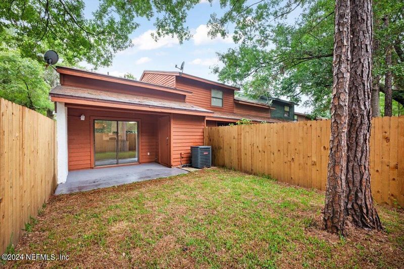 4547 Melissa Ct W, Jacksonville, FL 32210