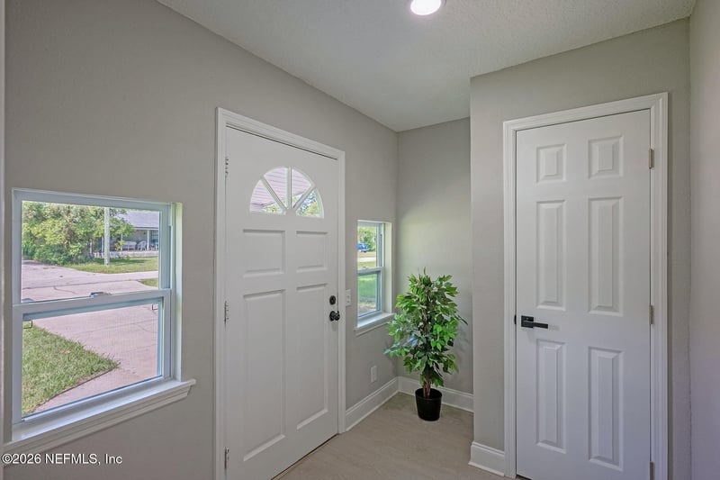 455 Laurina St, Jacksonville, FL 32216