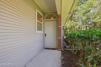 4550 Middleton Park Cir W, Jacksonville, FL 32224