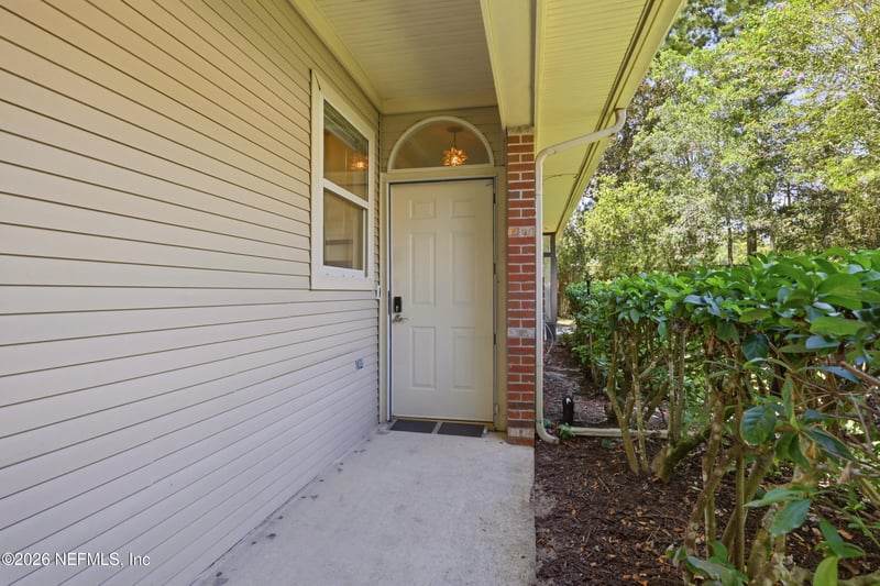 4550 Middleton Park Cir W, Jacksonville, FL 32224