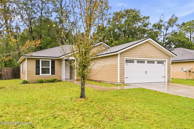 4558 Glendas Meadow Dr, Jacksonville, FL 32210