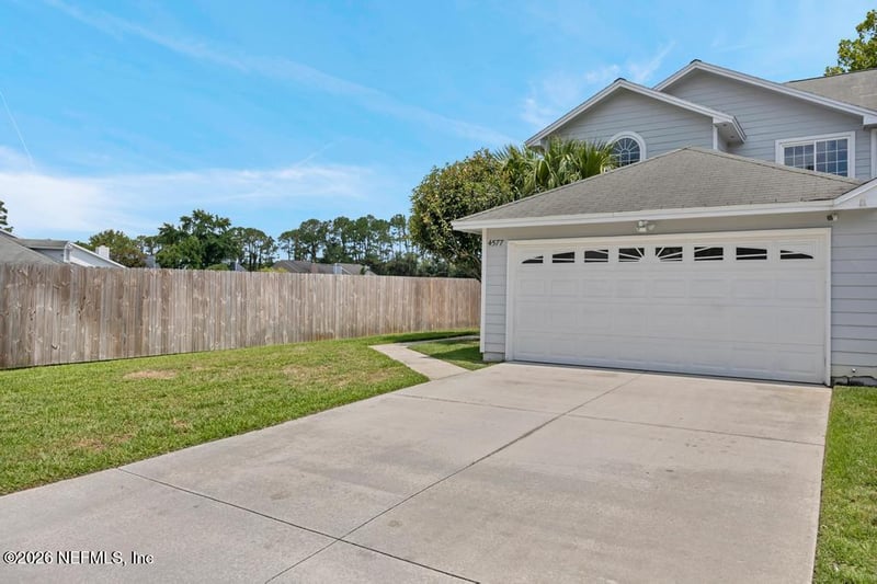 4577 Cabbage Pond Dr, Jacksonville, FL 32257